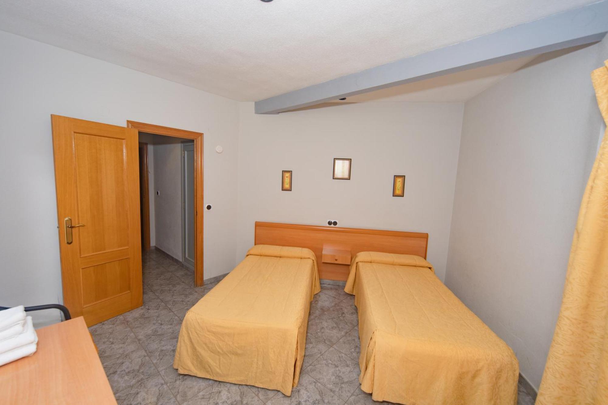 Hostal Virginia Фаварета Экстерьер фото