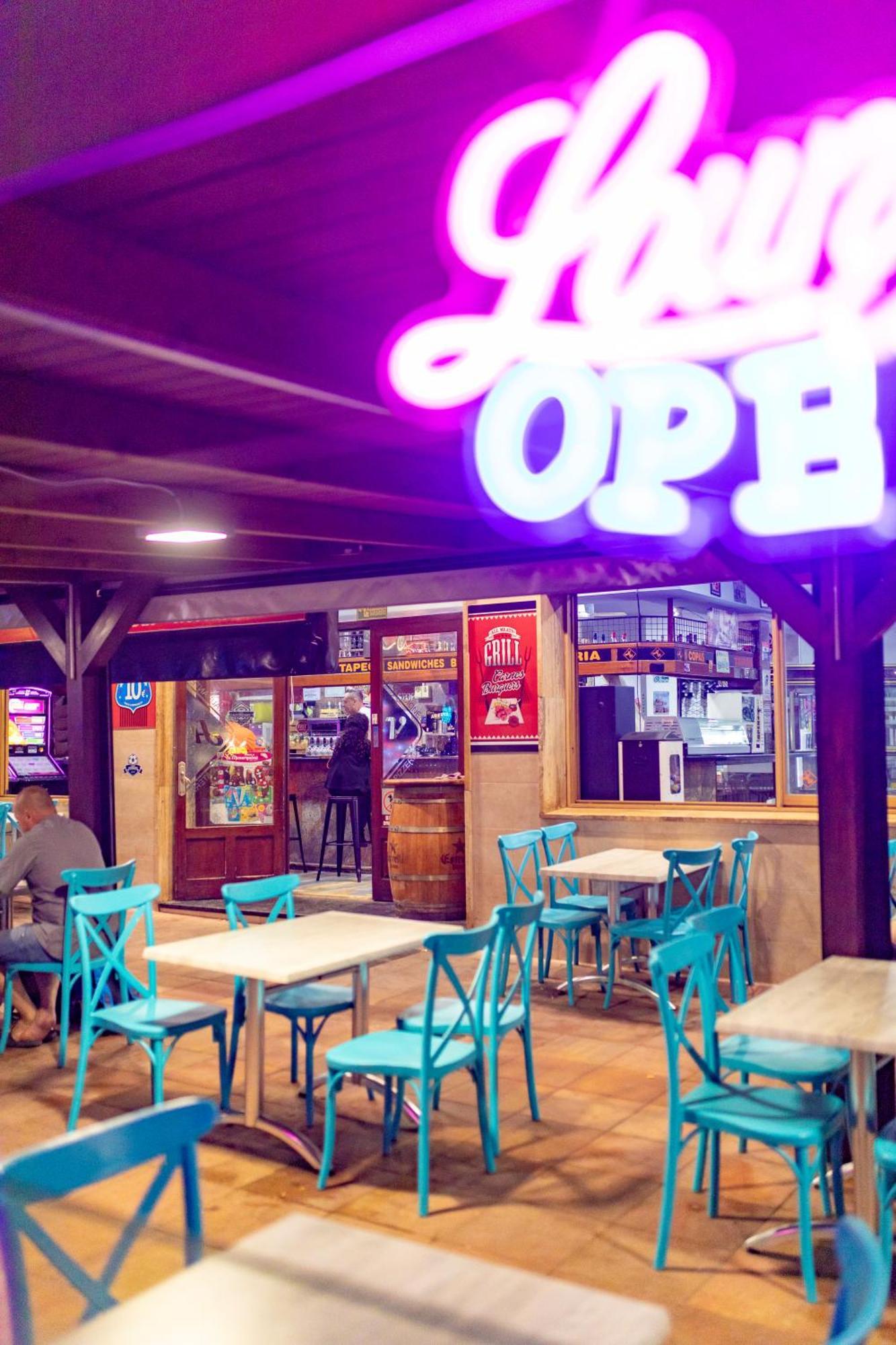 Hostal Virginia Фаварета Экстерьер фото
