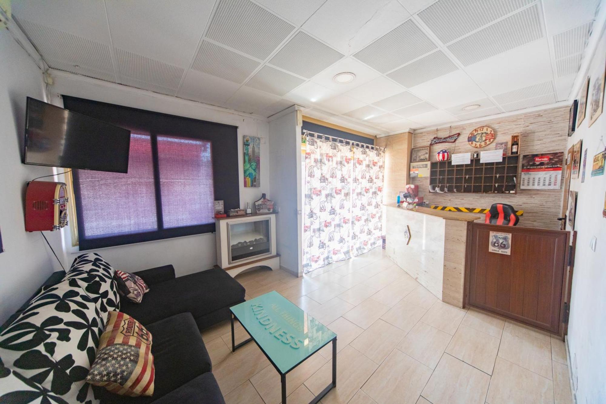 Hostal Virginia Фаварета Экстерьер фото